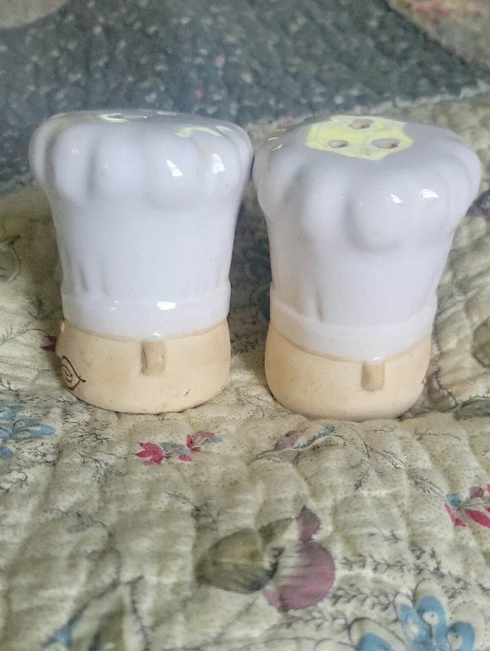 Chef's Hat Ceramic Salt and Pepper Shakers Vintage 2